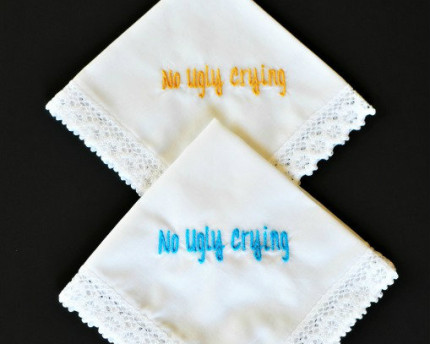 personalized-handkerchief-wedding-thoughtful-gift