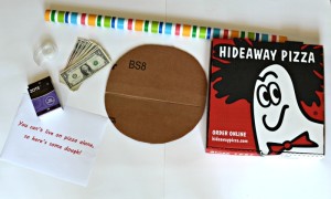 pizza-box-money-thoughtful-graduation-gift