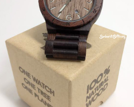 wood-watch-father's-day-thoughtful-gift-idea