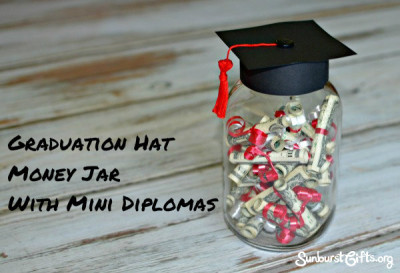 graduation-hat-money-jar-thoughtful-gift